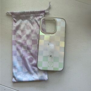 Loopy Case iPhone 15 pro Checkered Iridescent Phone Case